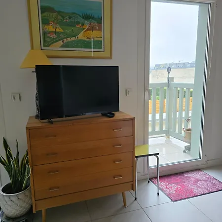 Spacieux Morny דירה *