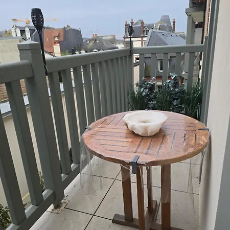 Spacieux Morny דוביל